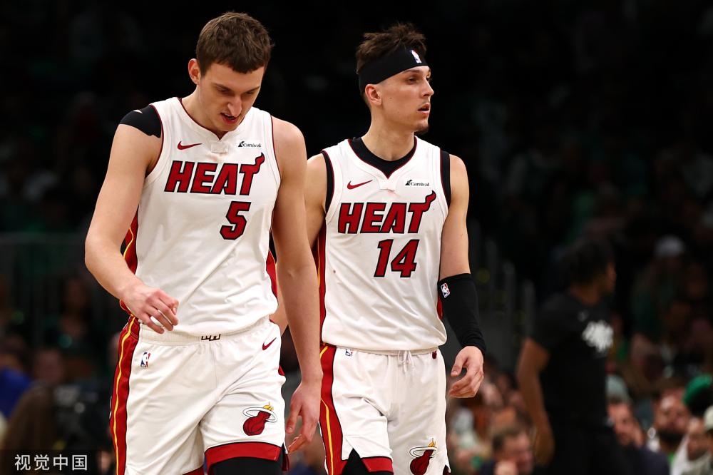 借助战胜曼 借助战胜曼