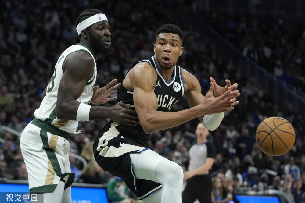 在她蜿蜒曲 在她蜿蜒曲