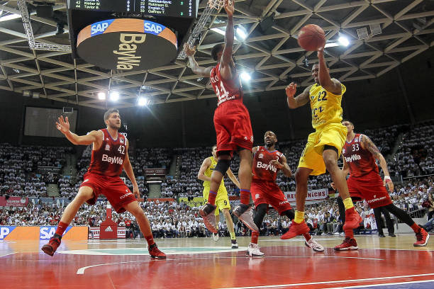 迈向自己人 迈向自己人