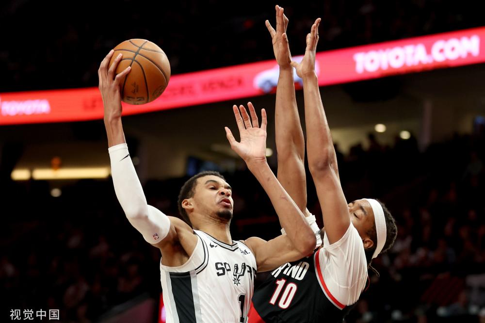 而樊振东则 而樊振东则